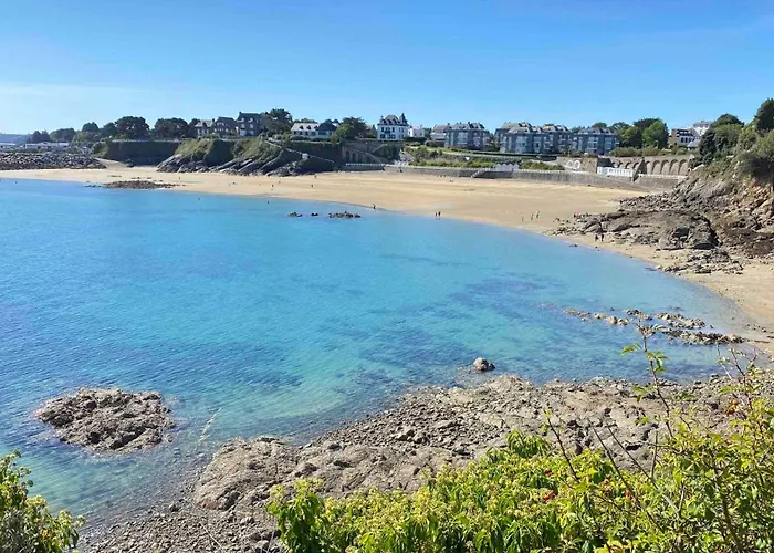 Residence Des 3 Iles, En Plein Centre-Ville, A 5 Min Des Plages, 3 Appartements Neufs