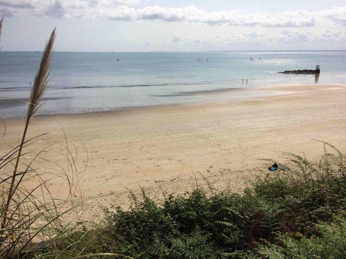 Des 3 Iles, En Plein Centre-ville, A 5 Min Des Plages, 3 Neufs *